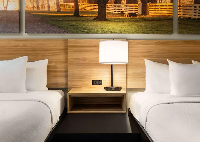 Days Inn & Suites By Wyndham Lancaster Amish Country