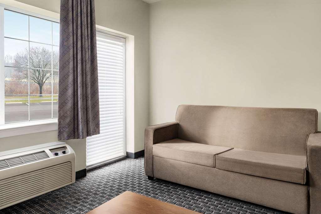 Days & By Wyndham Lancaster Amish Country Hotel 3*