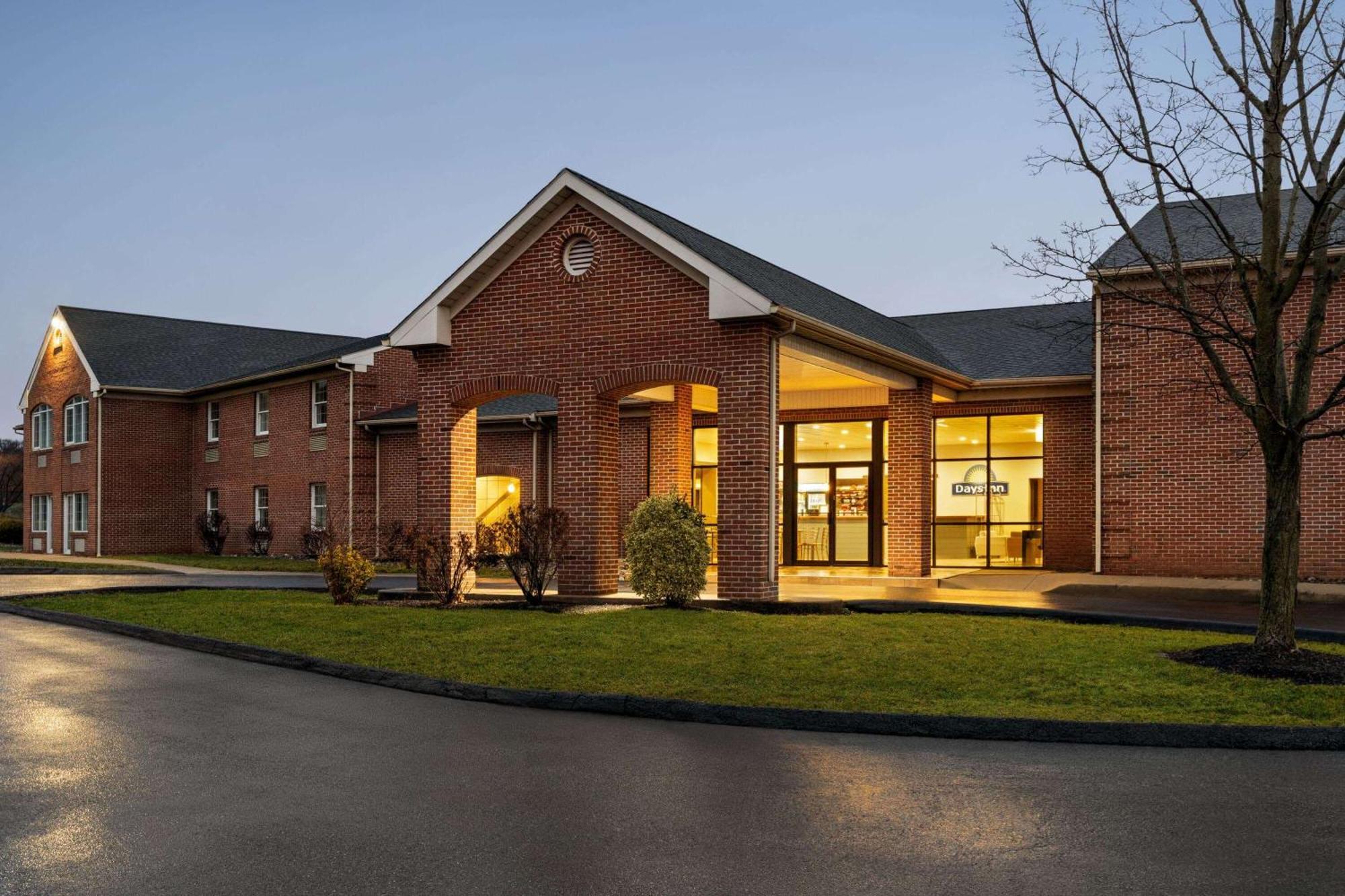 Hotel Days & By Wyndham Lancaster Amish Country