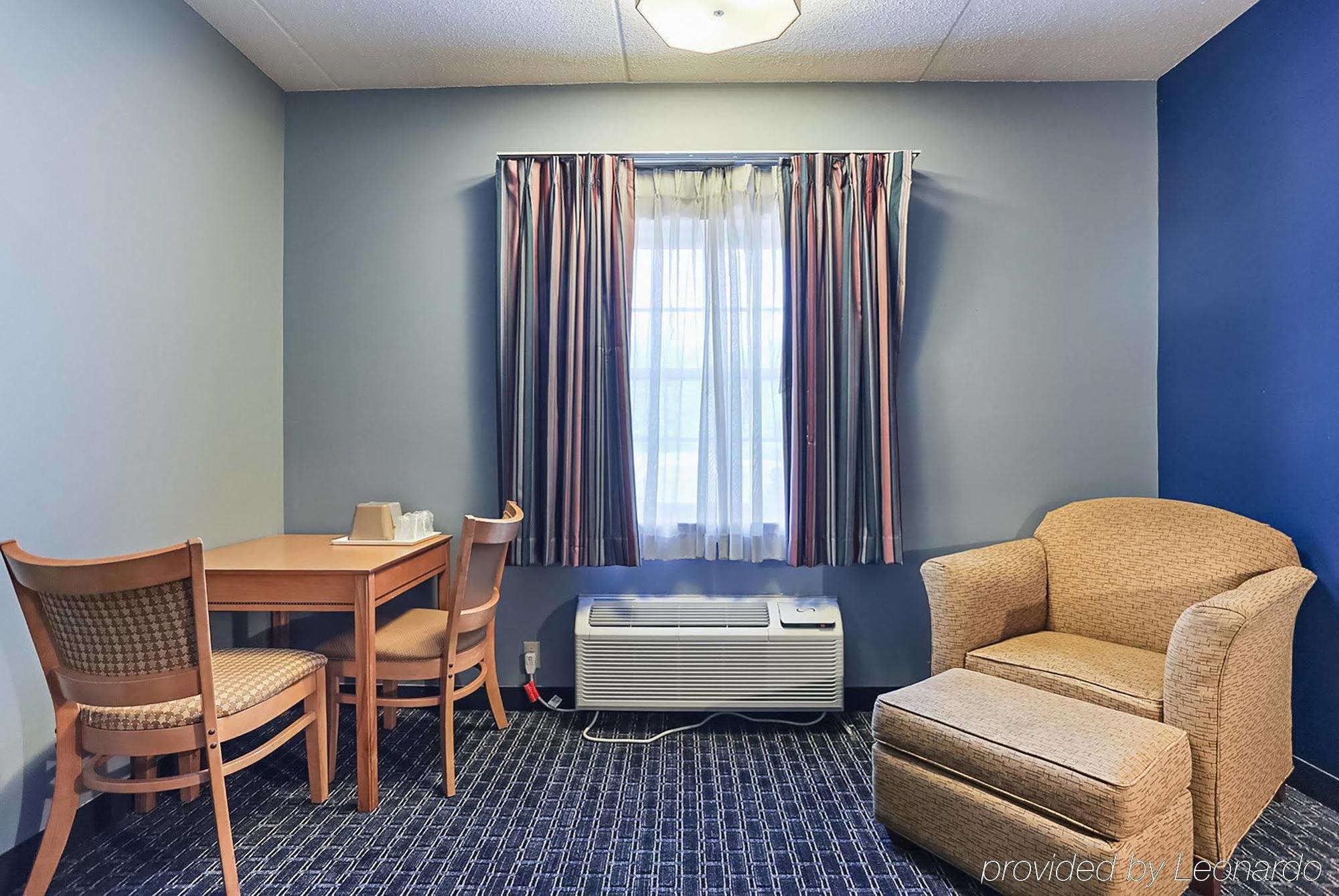 Days & By Wyndham Lancaster Amish Country Hotel